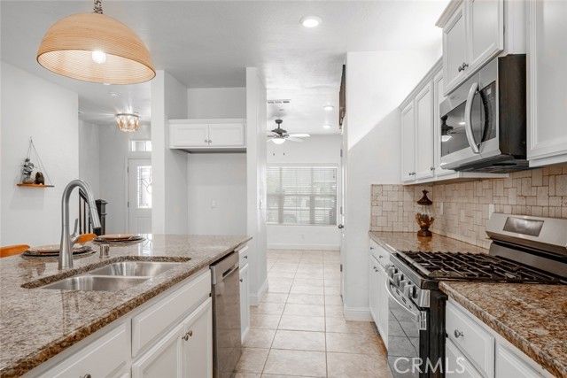 2027 W Babcock, Visalia, CA 93291