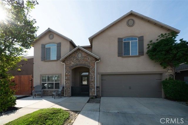 2027 W Babcock, Visalia, CA 93291