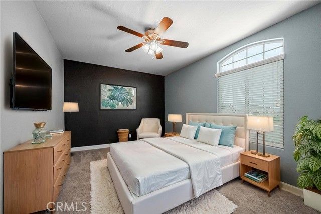 2027 W Babcock, Visalia, CA 93291