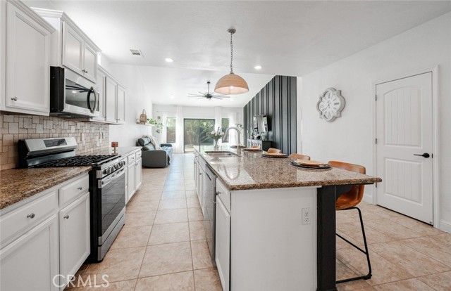 2027 W Babcock, Visalia, CA 93291