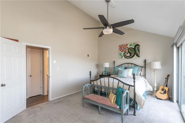 210 NE Bayview Drive, Lee's Summit, MO 64064