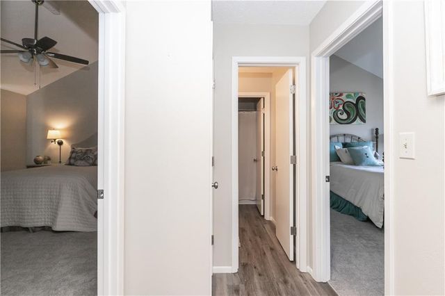 210 NE Bayview Drive, Lee's Summit, MO 64064