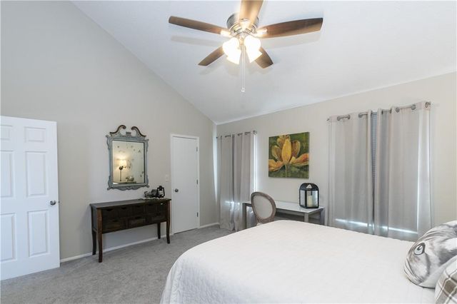 210 NE Bayview Drive, Lee's Summit, MO 64064