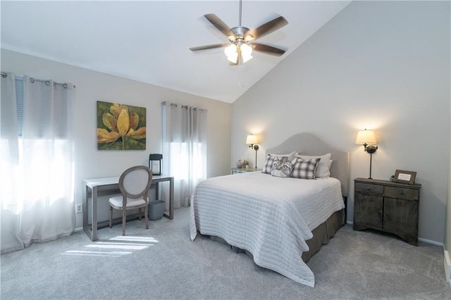 210 NE Bayview Drive, Lee's Summit, MO 64064