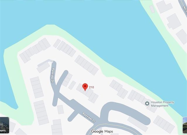 210 NE Bayview Drive, Lee's Summit, MO 64064