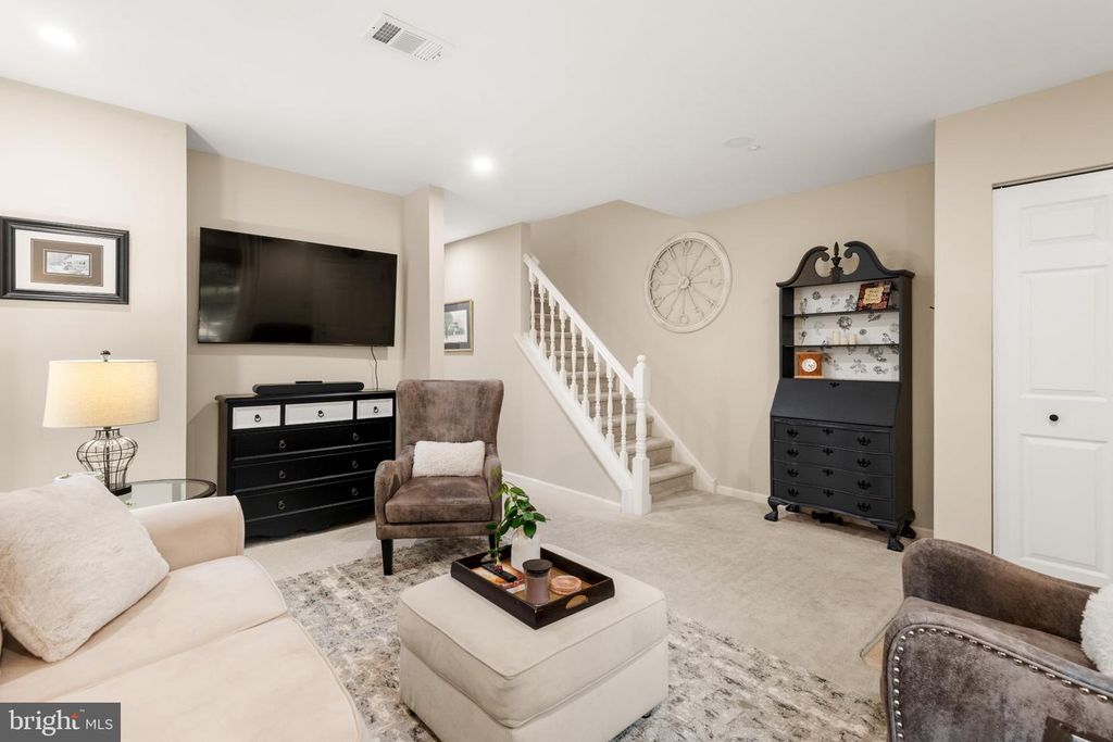 693 METRO CT, WEST CHESTER, PA 19380 — photo 5