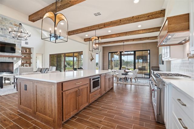 1010 Ranger Ridge Way, Strawn, TX 76478