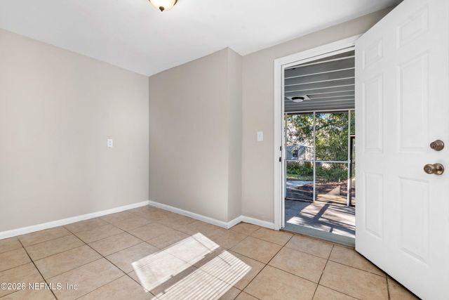 5247 CLEVELAND Road, Jacksonville, FL 32209