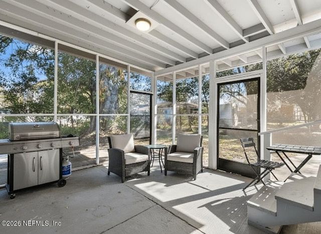 5247 CLEVELAND Road, Jacksonville, FL 32209