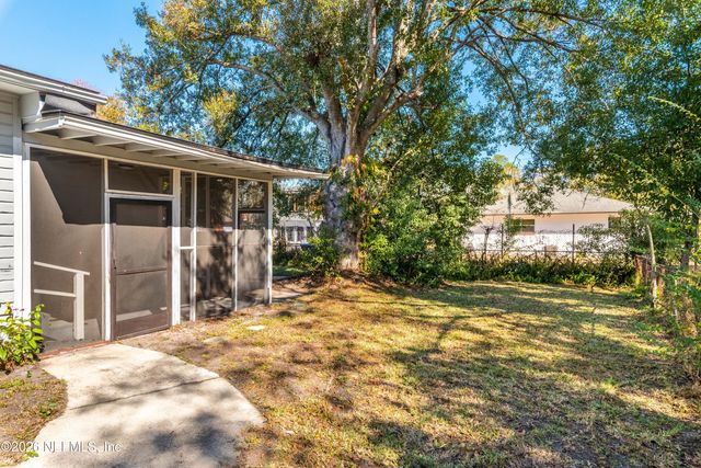 5247 CLEVELAND Road, Jacksonville, FL 32209