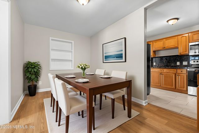 5247 CLEVELAND Road, Jacksonville, FL 32209