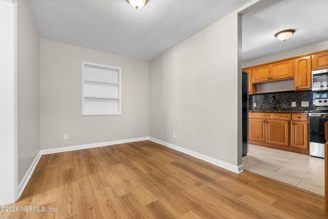 5247 CLEVELAND Road, Jacksonville, FL 32209