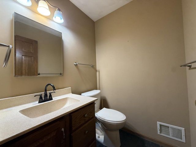 3259 Thames Lane, Janesville, WI 53546
