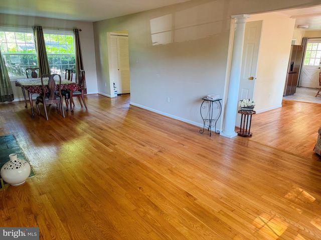 8647 BRADDOCK AVE, Alexandria, VA 22309