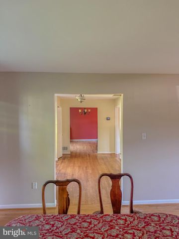 8647 BRADDOCK AVE, Alexandria, VA 22309