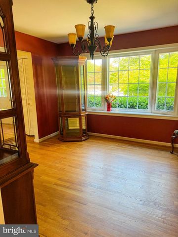 8647 BRADDOCK AVE, Alexandria, VA 22309