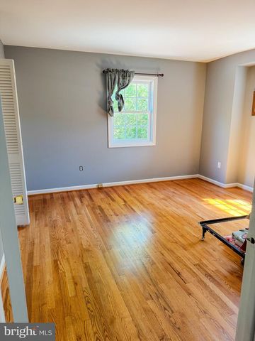 8647 BRADDOCK AVE, Alexandria, VA 22309