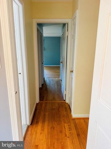 8647 BRADDOCK AVE, Alexandria, VA 22309