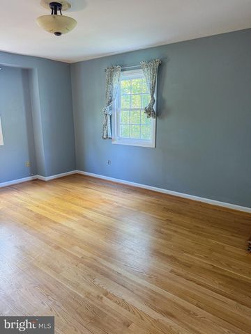 8647 BRADDOCK AVE, Alexandria, VA 22309