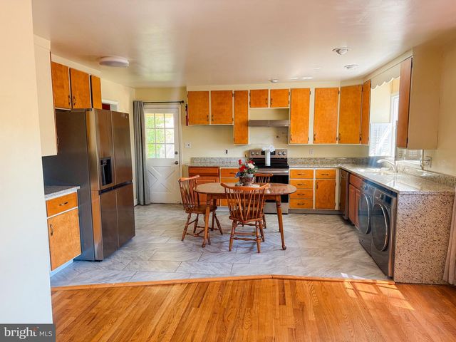 8647 BRADDOCK AVE, Alexandria, VA 22309