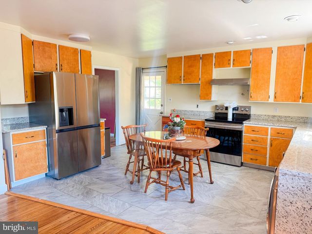 8647 BRADDOCK AVE, Alexandria, VA 22309