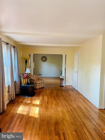 8647 BRADDOCK AVE, Alexandria, VA 22309