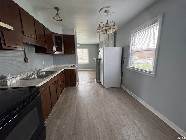 300 W Lenox Avenue, Springfield, IL 62704