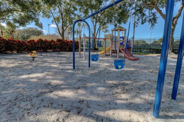 1402 14th Way, West Palm Beach, FL 33407
