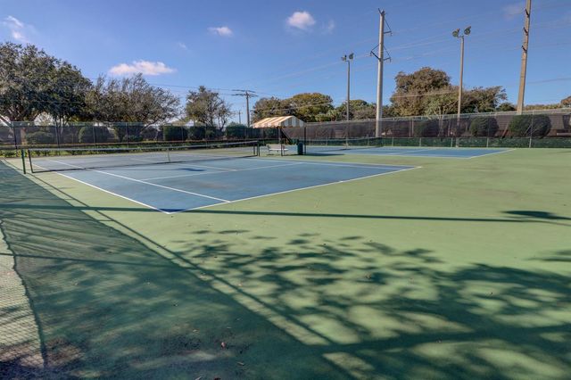1402 14th Way, West Palm Beach, FL 33407