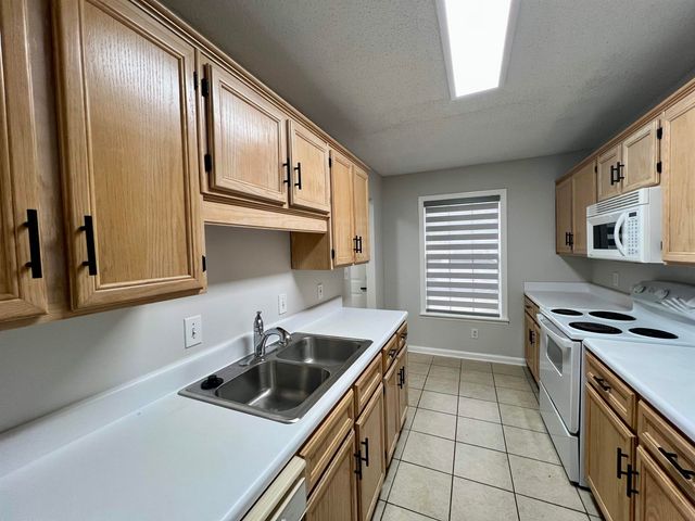 1124 Webber Way, Spartanburg, SC 29307