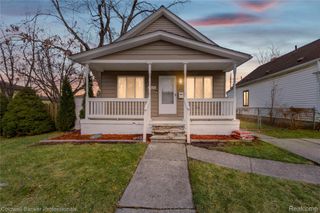 24236 Shakespeare Avenue, Eastpointe, MI 48021