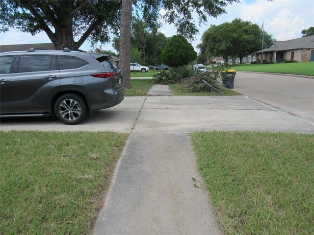 7623 Silver Cloud Lane, Houston, TX 77086