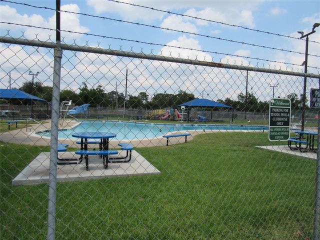 7623 Silver Cloud Lane, Houston, TX 77086