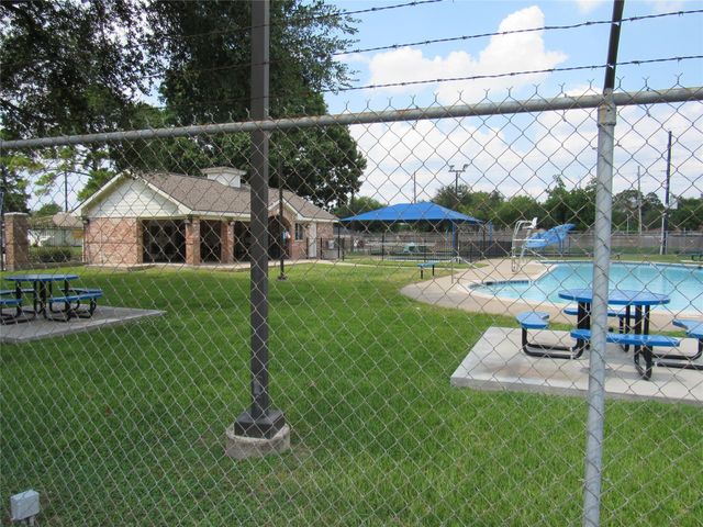 7623 Silver Cloud Lane, Houston, TX 77086