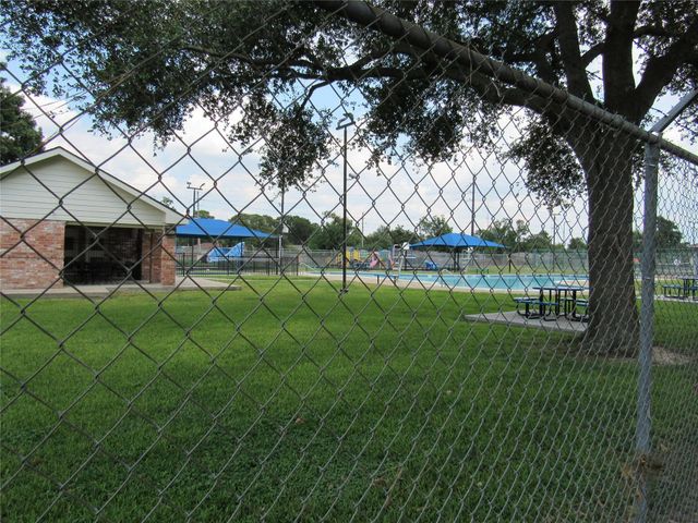 7623 Silver Cloud Lane, Houston, TX 77086