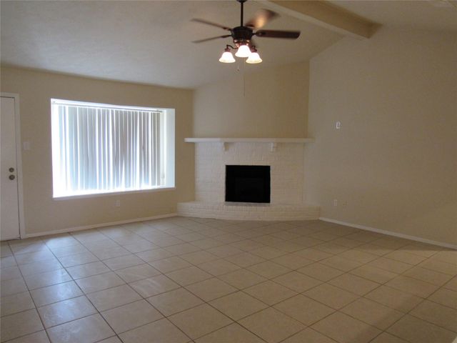 7623 Silver Cloud Lane, Houston, TX 77086