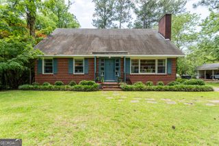 240 Lakeshore Drive, Milledgeville, GA 31061