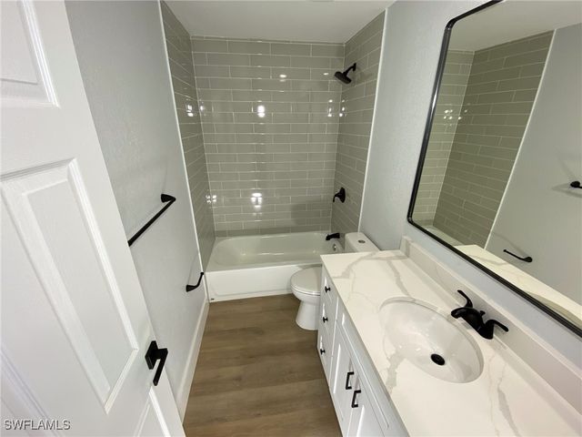 4180 Looking Glass LN 4108, Naples, FL 34112