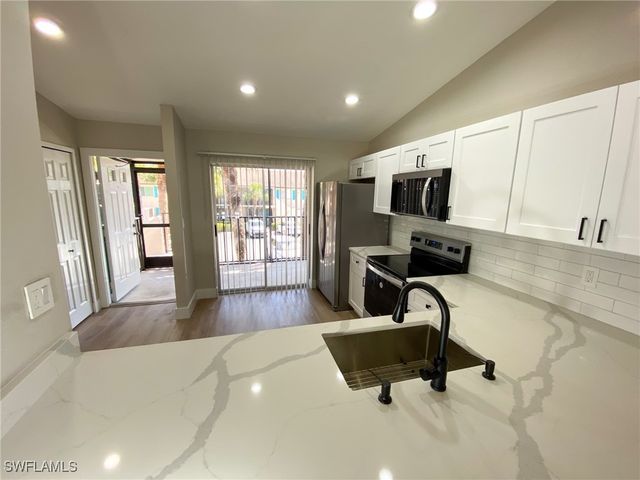 4180 Looking Glass LN 4108, Naples, FL 34112