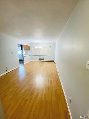 7305 Sieloff Drive F, Hazelwood, MO 63042