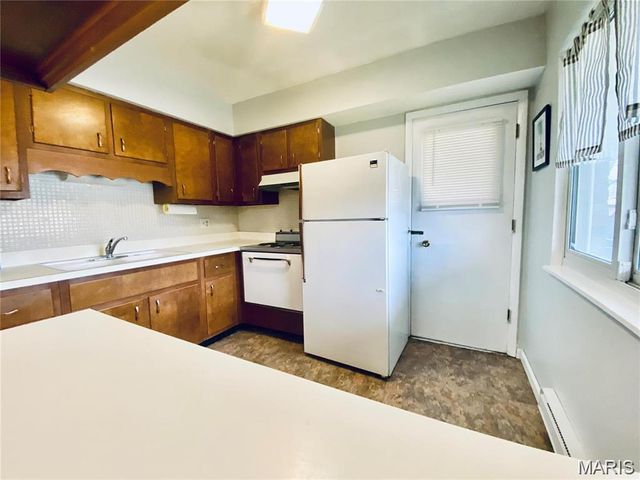 7305 Sieloff Drive F, Hazelwood, MO 63042