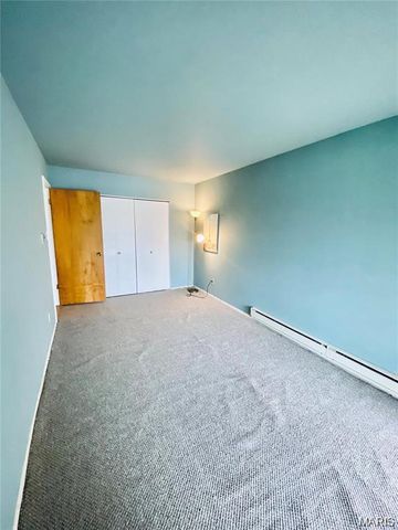 7305 Sieloff Drive F, Hazelwood, MO 63042