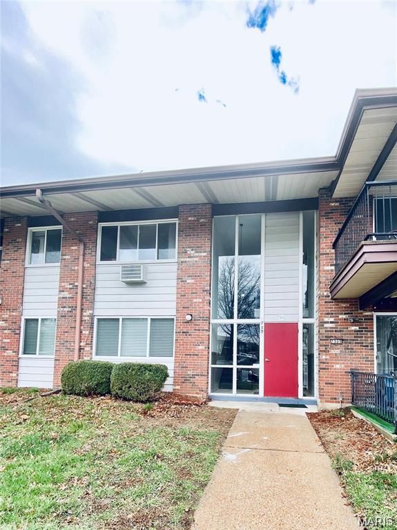 7305 Sieloff Drive F, Hazelwood, MO 63042