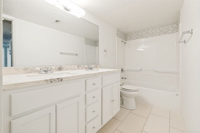 8560 Park Lane 136, Dallas, TX 75231
