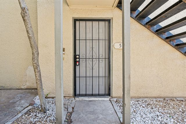 8560 Park Lane 136, Dallas, TX 75231