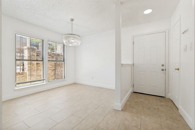 8560 Park Lane 136, Dallas, TX 75231