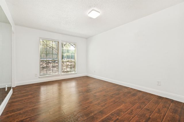 8560 Park Lane 136, Dallas, TX 75231