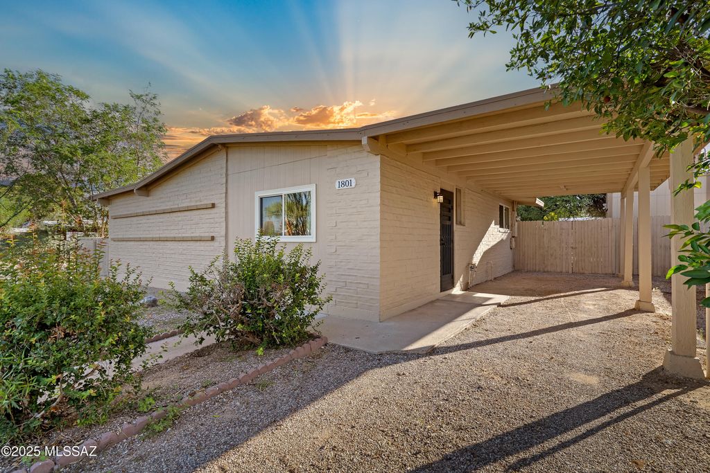 1801 S Baxter Place, Tucson, AZ 85713