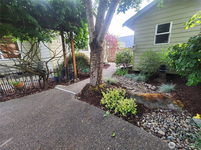 8318 55th Avenue SE, Olympia, WA 98513