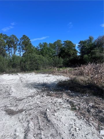 2702 26th ST W, Lehigh Acres, FL 33971